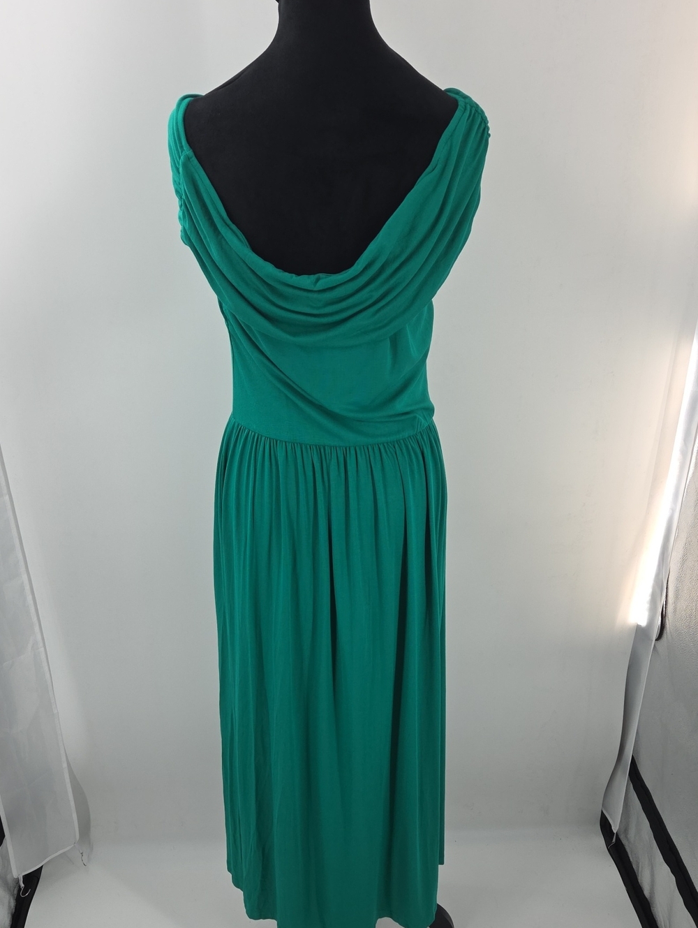 Off-Shoulder Emerald Green Maxi Dress NWT Size Large - Picture 13 of 16